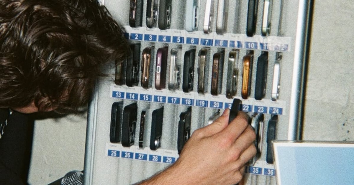 Kanso phone locker with phones checked in